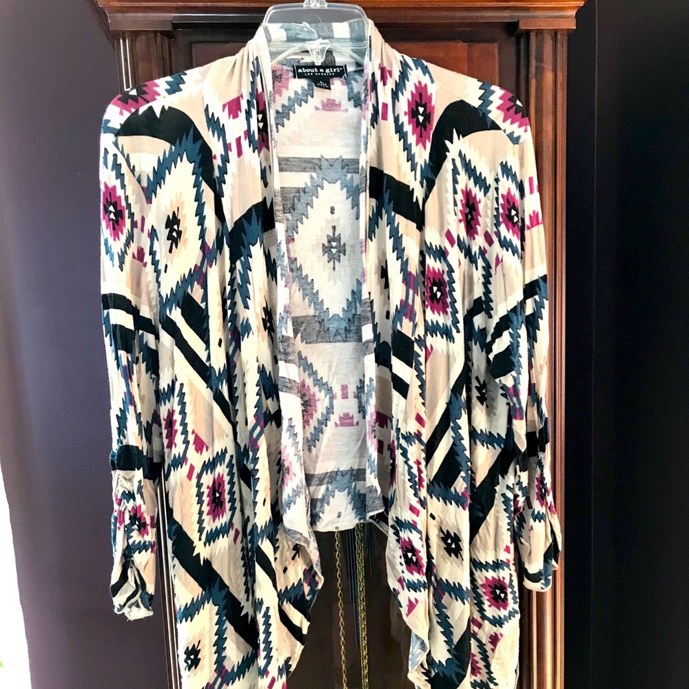 Flowing cardigan style top